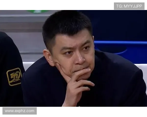 杨鸣:末节失利心态调整将减压球员 杨鸣:末节失利心态调整将减压球员